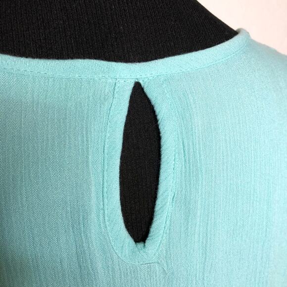 Soft Surroundings light blue cold shoulder shift dress size Petite Medium PM - Picture 15 of 16